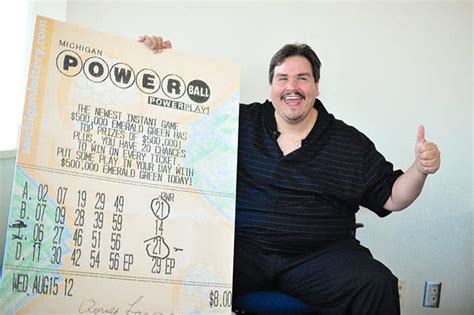 largest powerball winner dies.